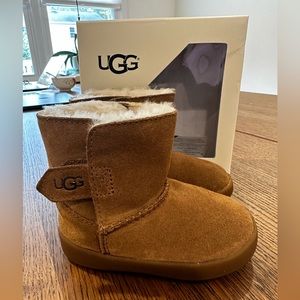 Baby Uggs Size 2/3